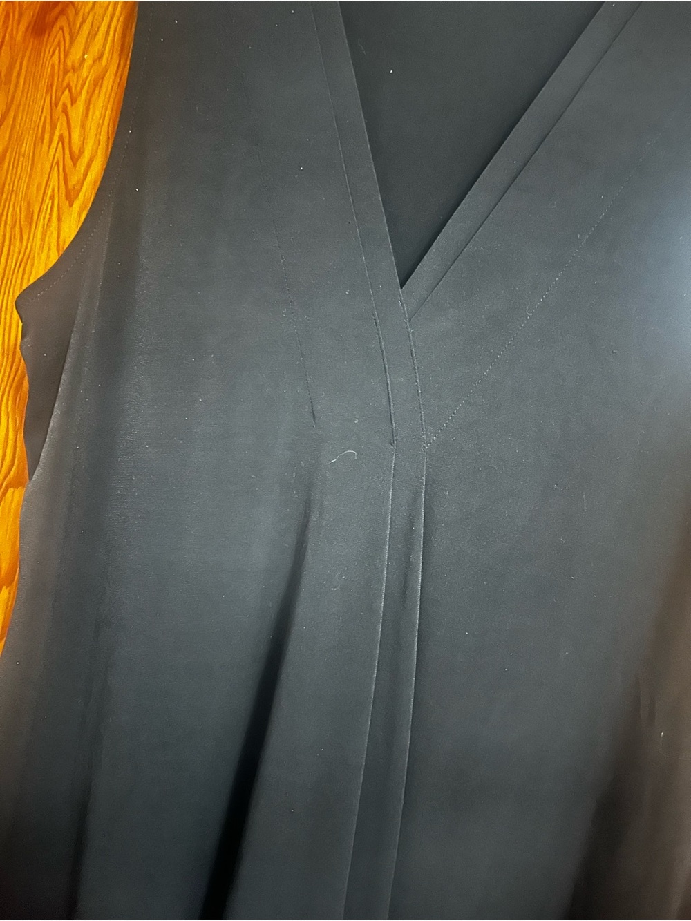 Dana Buchman Black V-Neck Sleeveless Blouse